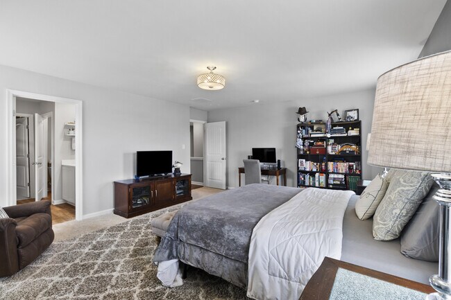 Building Photo - 20576 Smithfield Cir