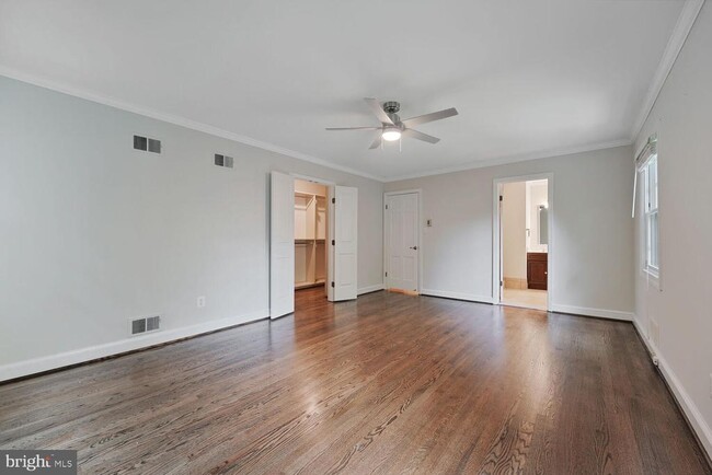 Building Photo - 6109 Clearwood Rd