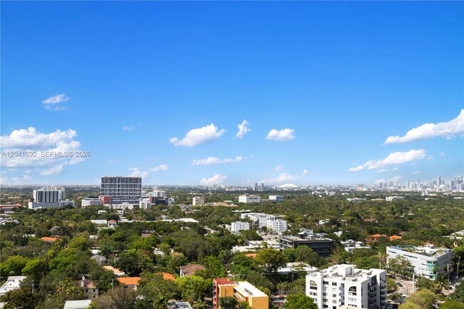 Building Photo - 2831 S Bayshore Dr