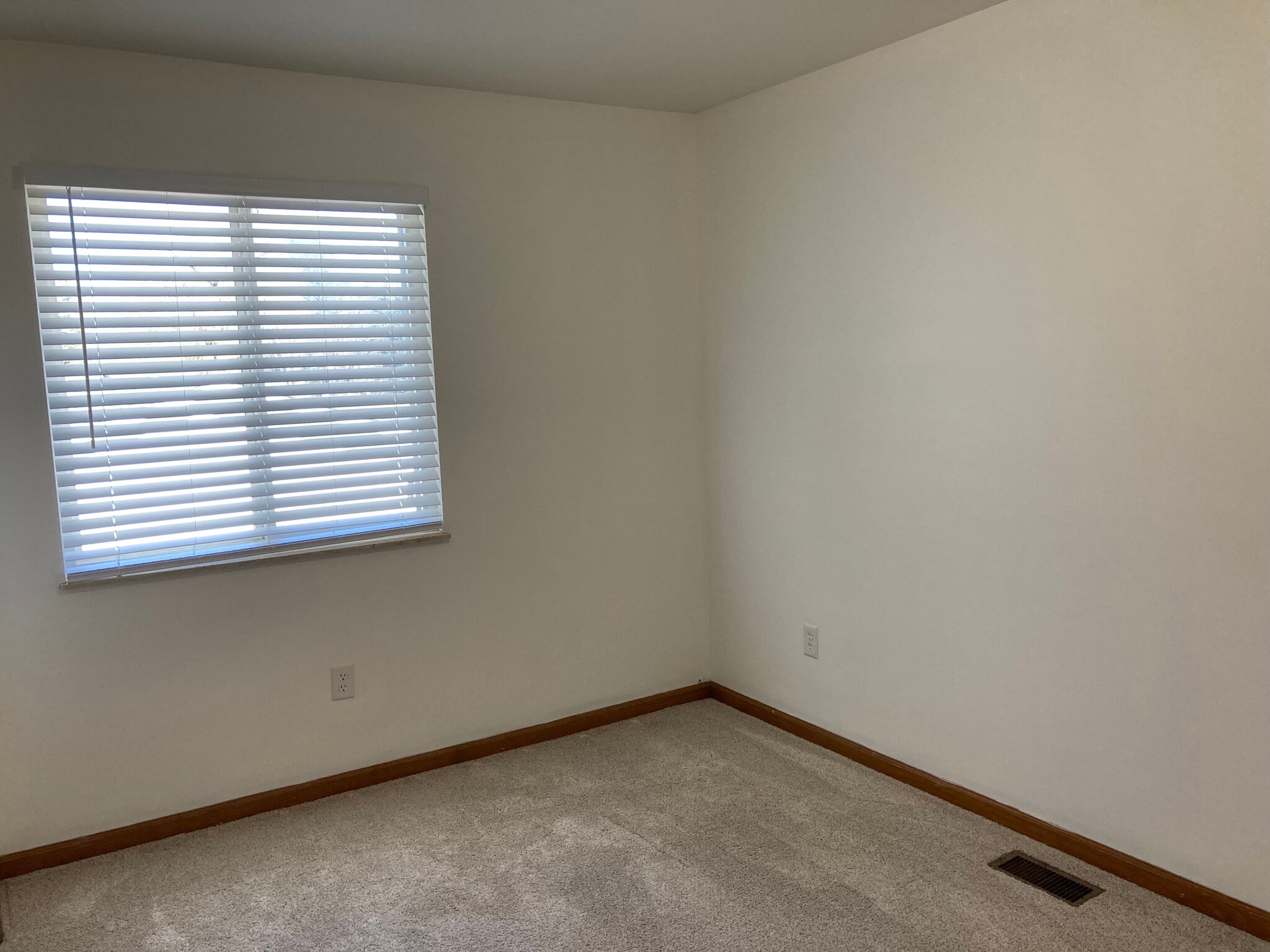 Building Photo - 6155 Porter Rd