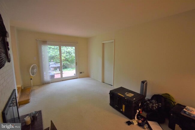 Building Photo - 8519 Wagon Wheel Rd