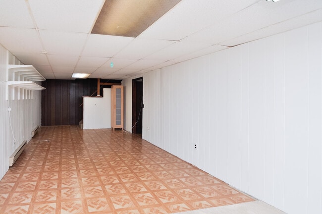 Building Photo - 8807 Tavistock Dr