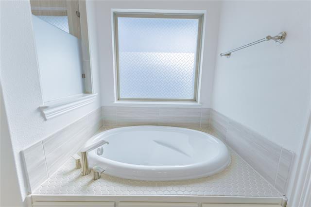 Building Photo - 3141 Tiara Dr