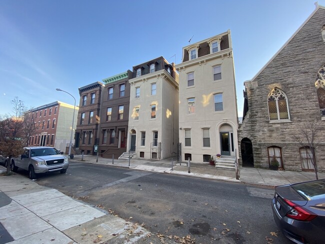 Building Photo - 1712 Mt Vernon St