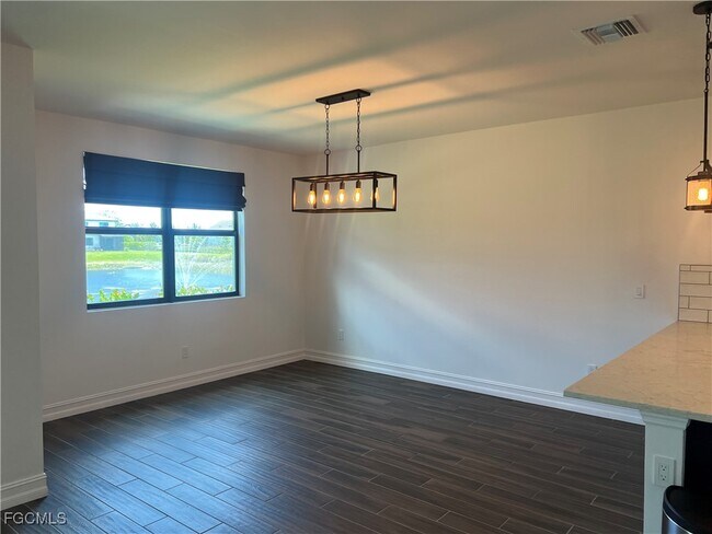 Building Photo - 7584 Carnegie Way