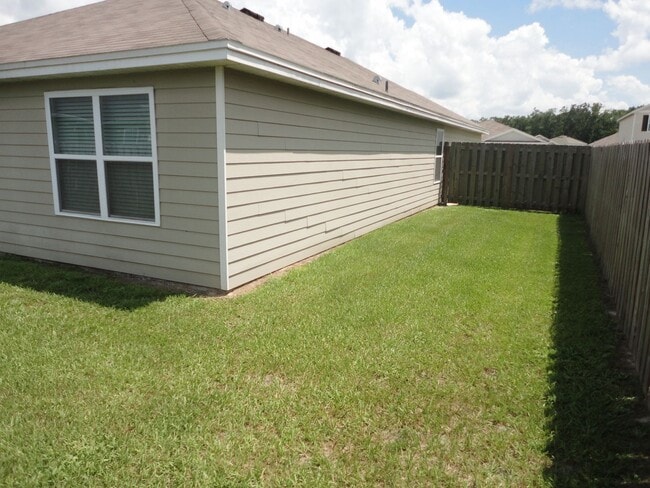 Building Photo - 19062 NW 165th Ln