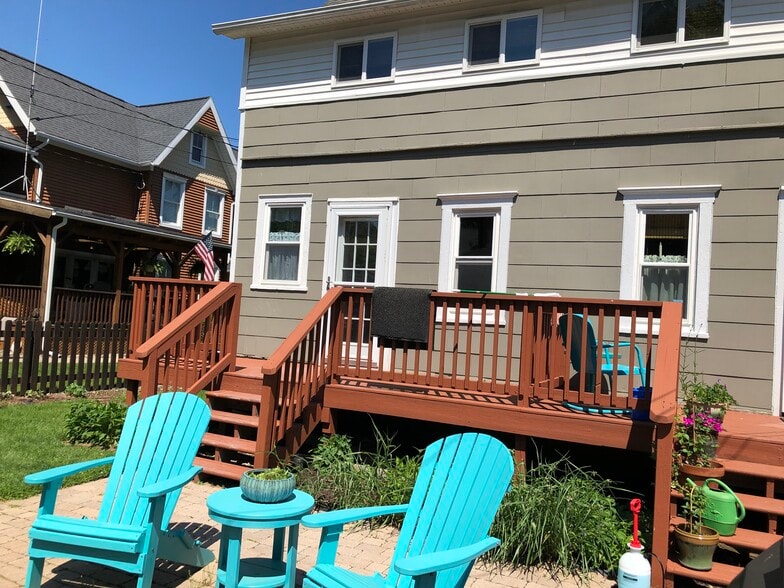 Building Photo - 1203 Market St