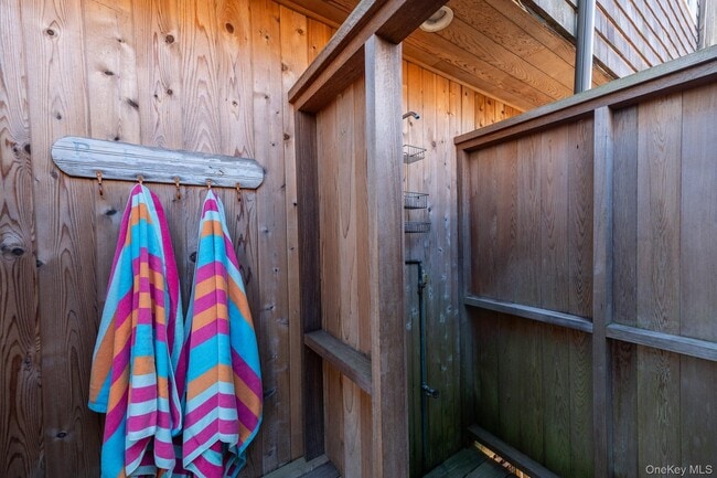 Building Photo - 100 Clipper Way