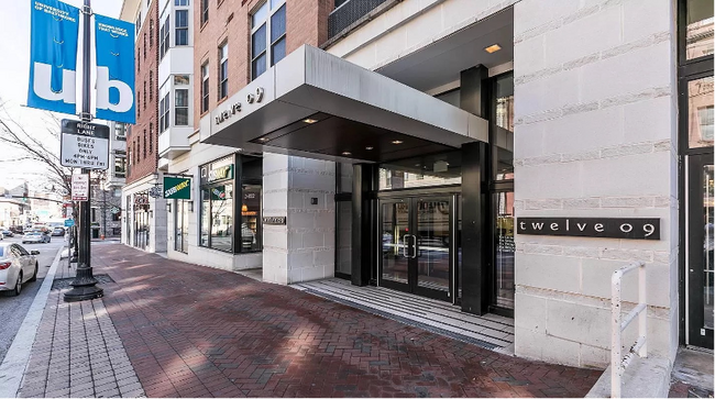 Building Photo - 1209 N Charles St