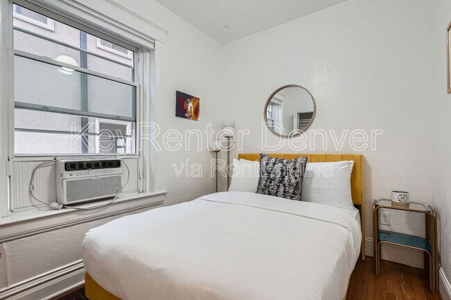 Building Photo - 227 S Logan St