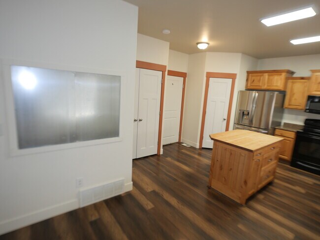 Building Photo - 7552 Lexi Loop