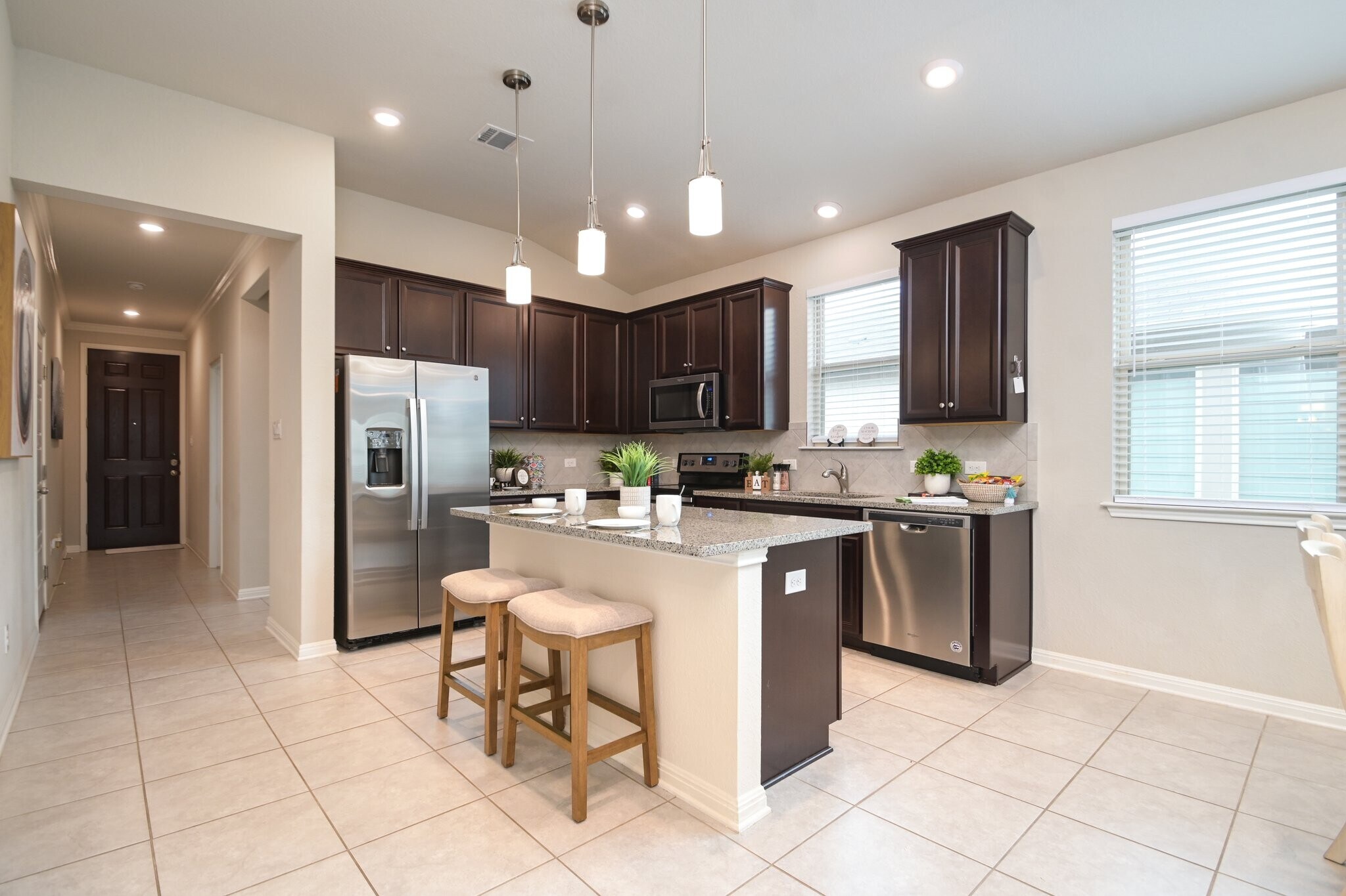 Building Photo - 2411 Verona Wy