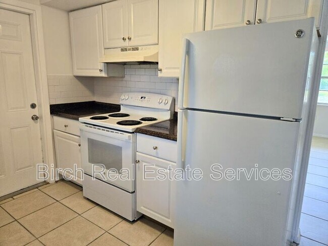 Building Photo - 4352 Shoreline Dr