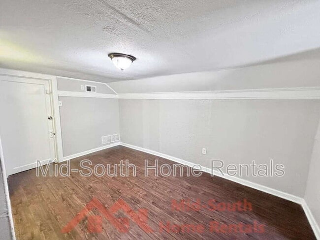 Building Photo - 616 E Frank Ave