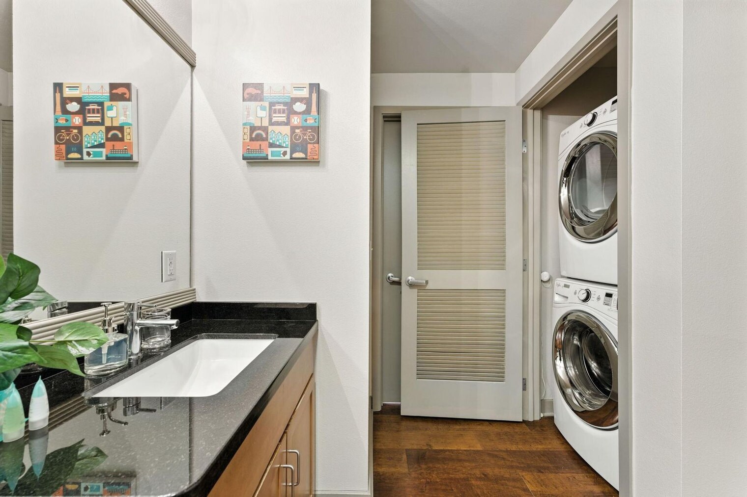 Building Photo - 355 Berry St