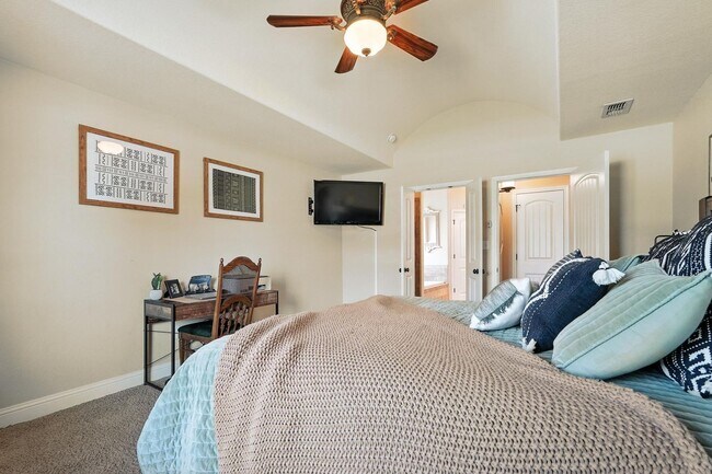 Building Photo - 7625 Tuscany Dr