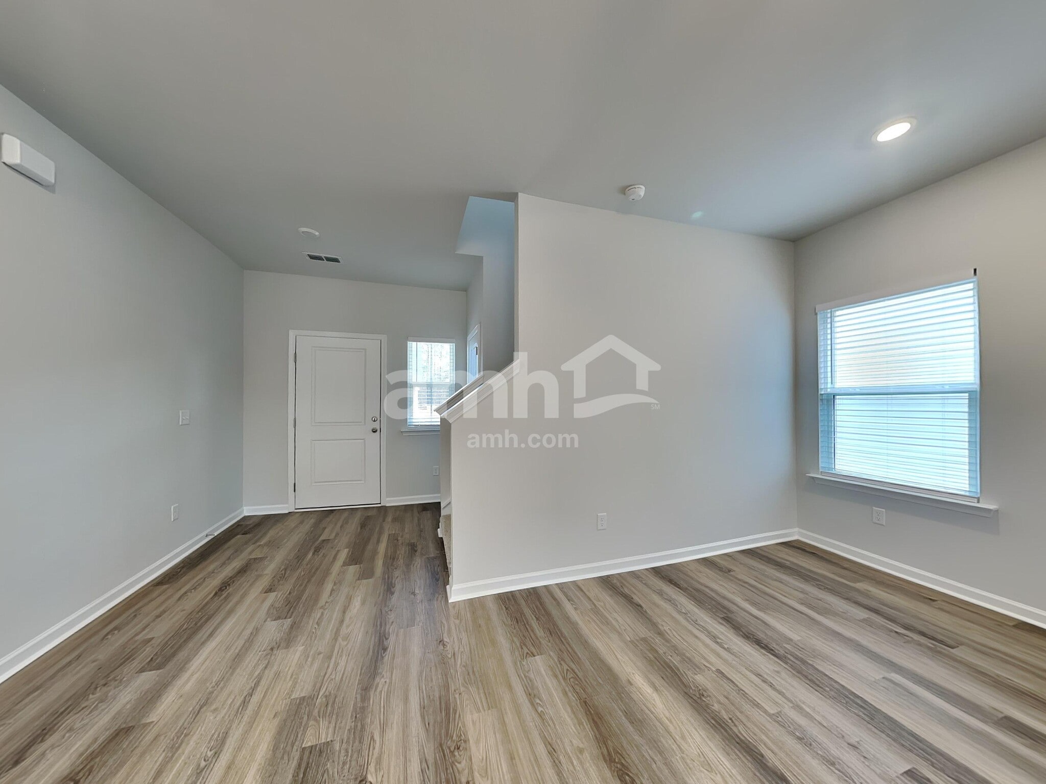 Building Photo - 3240 Emberly Dr