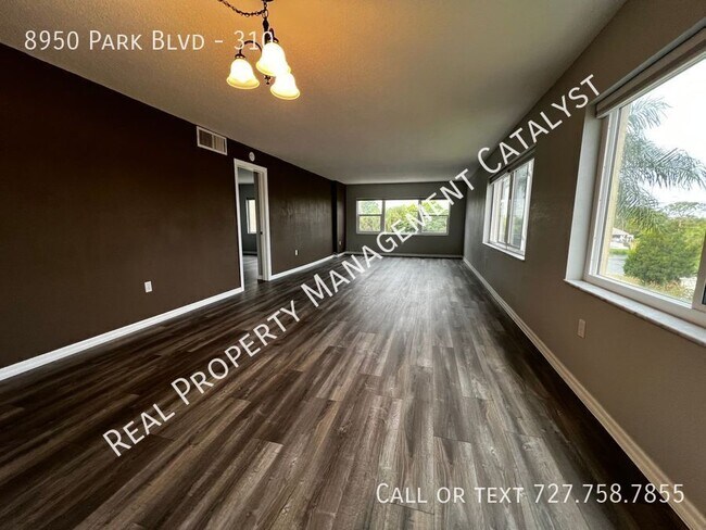 Building Photo - 8950 Park Blvd