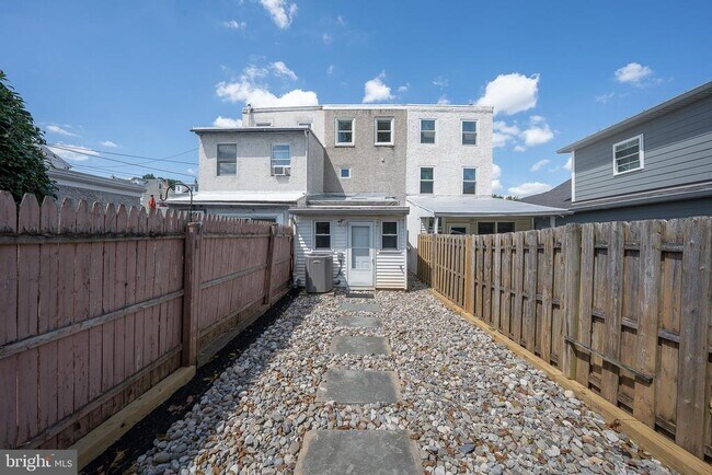 Building Photo - 505 Spring Mill Ave