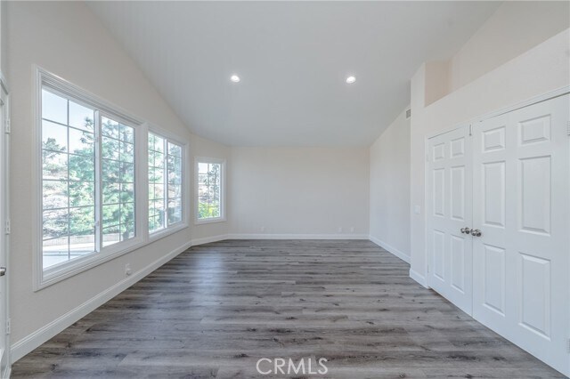 Building Photo - 429 Somerset Cir