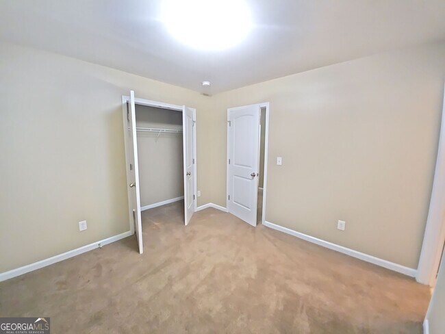 Building Photo - 1098 Mcconaughy Ct
