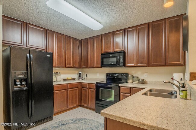 Building Photo - 13808 Herons Landing Way