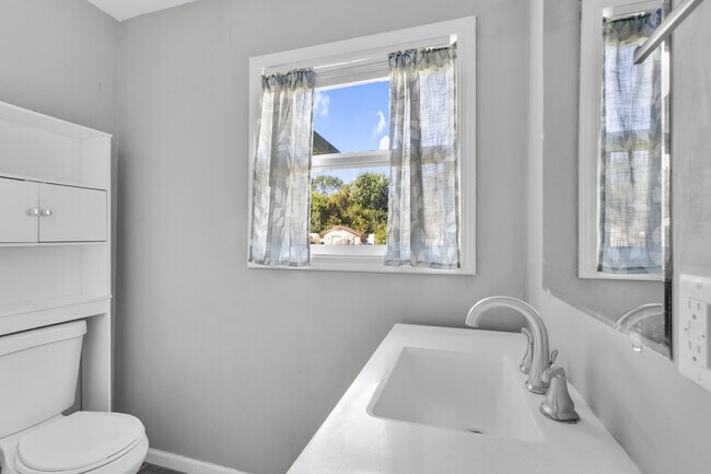 Building Photo - 9229 Donerail Way