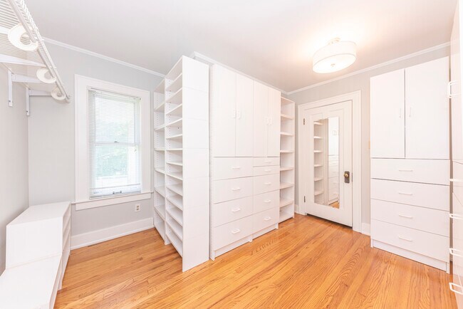 Building Photo - 1111 Olivia Ave