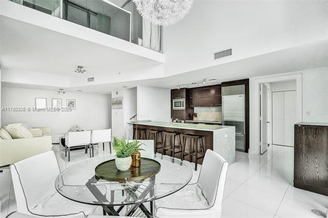 Building Photo - 900 Biscayne