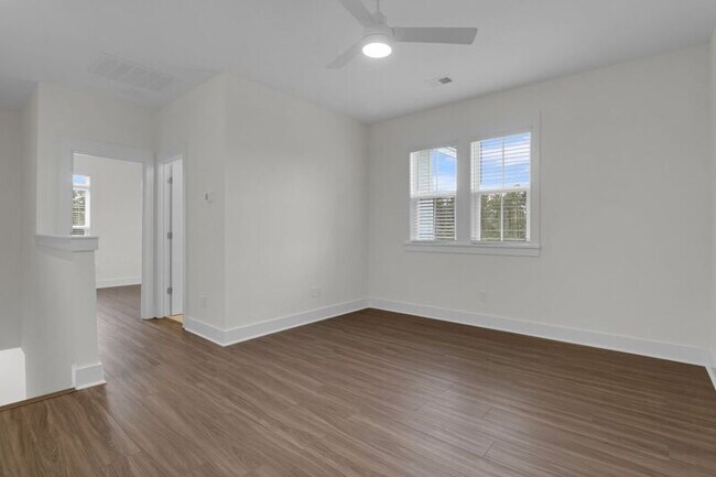 Building Photo - 268 Symphony Ave