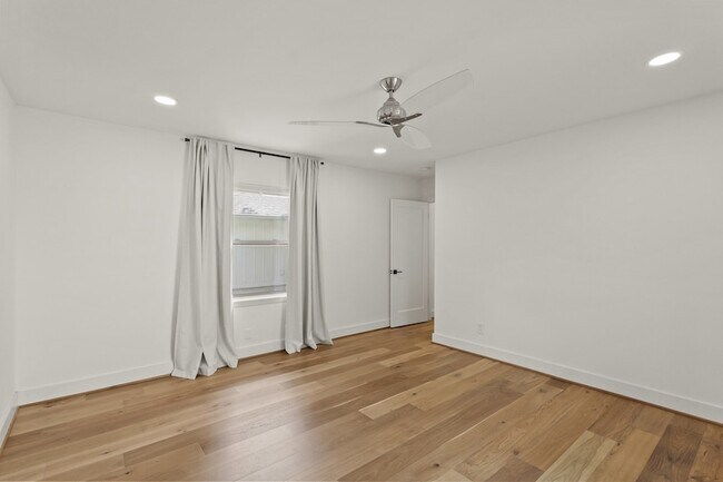 Building Photo - 1707 Imperial Crown Dr