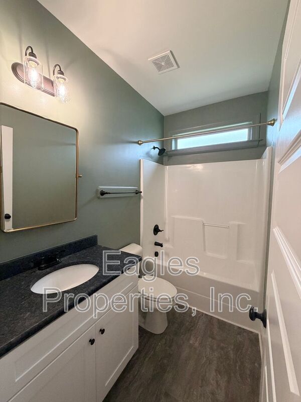 Building Photo - 205 Coffman Dr