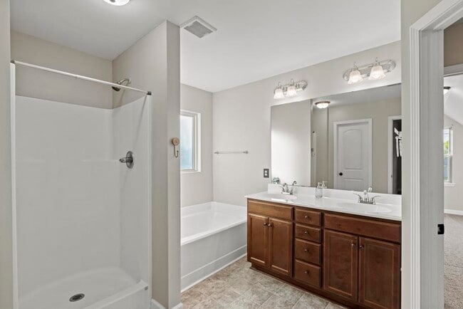 Building Photo - 707 Pandion Ct