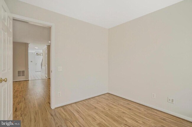 Building Photo - 6340 Walking Ln