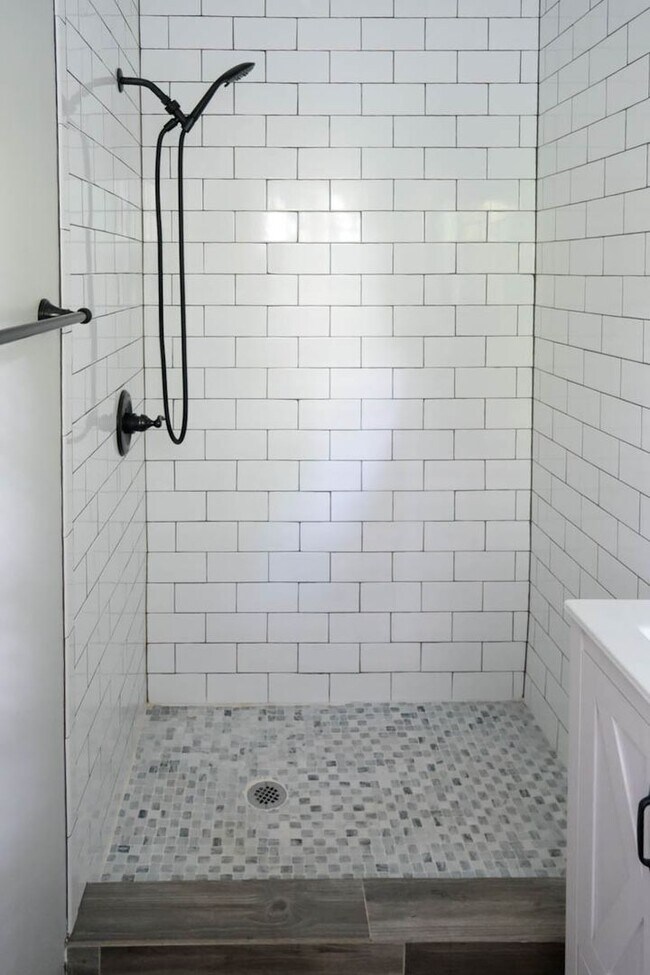 Building Photo - 22 Cahu Dr