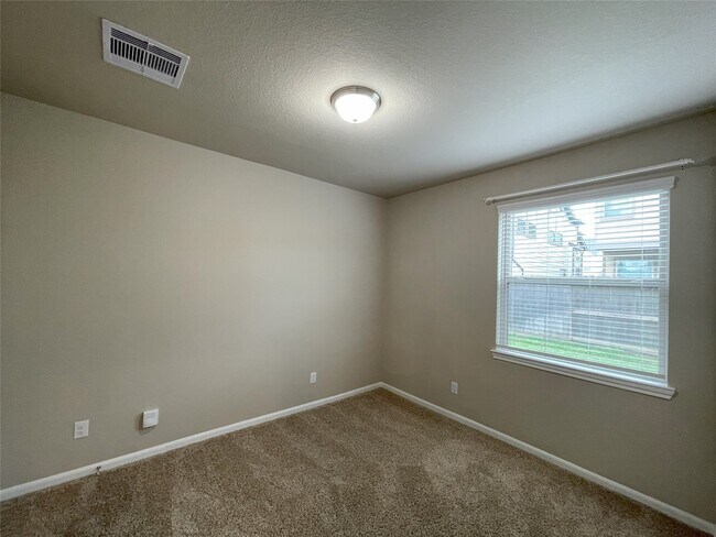 Building Photo - 5514 Sallow Bay Ln