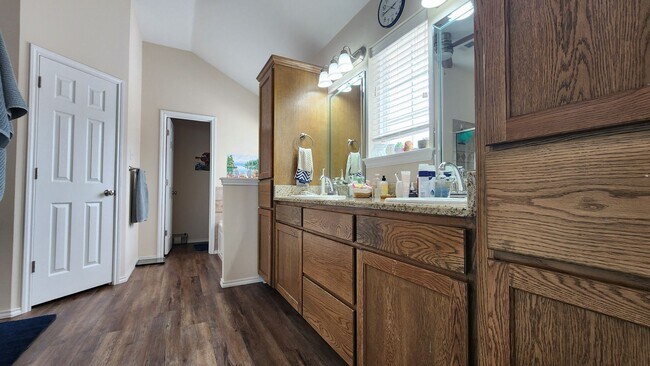 Building Photo - New, Gorgeous 4 bedroom, 3 bathroom home C...