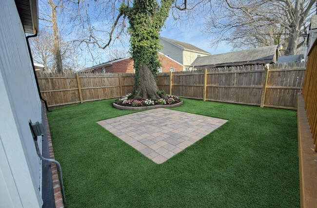 Building Photo - Fully furnished, new construction 4bed/3.5 bath house