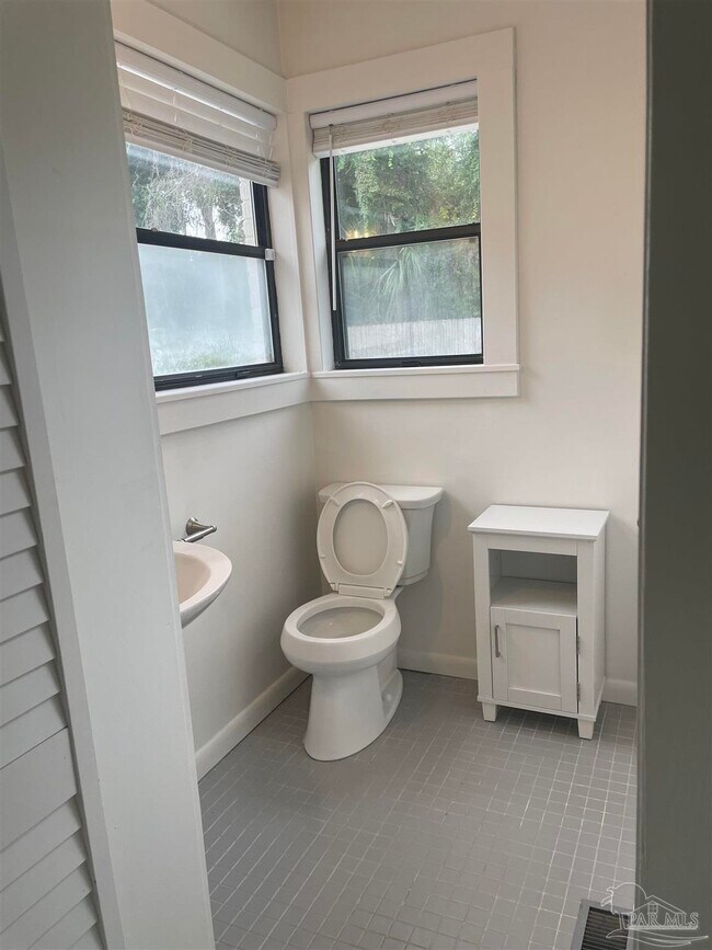 Building Photo - 1716 N 20th Ave