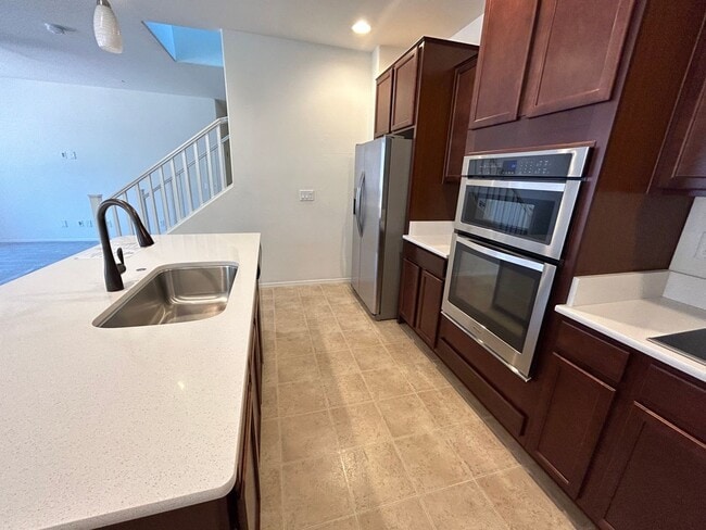 Building Photo - 4046 E Ranch Rd