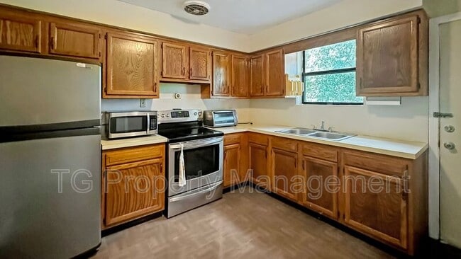 Building Photo - 6243 Randia Dr