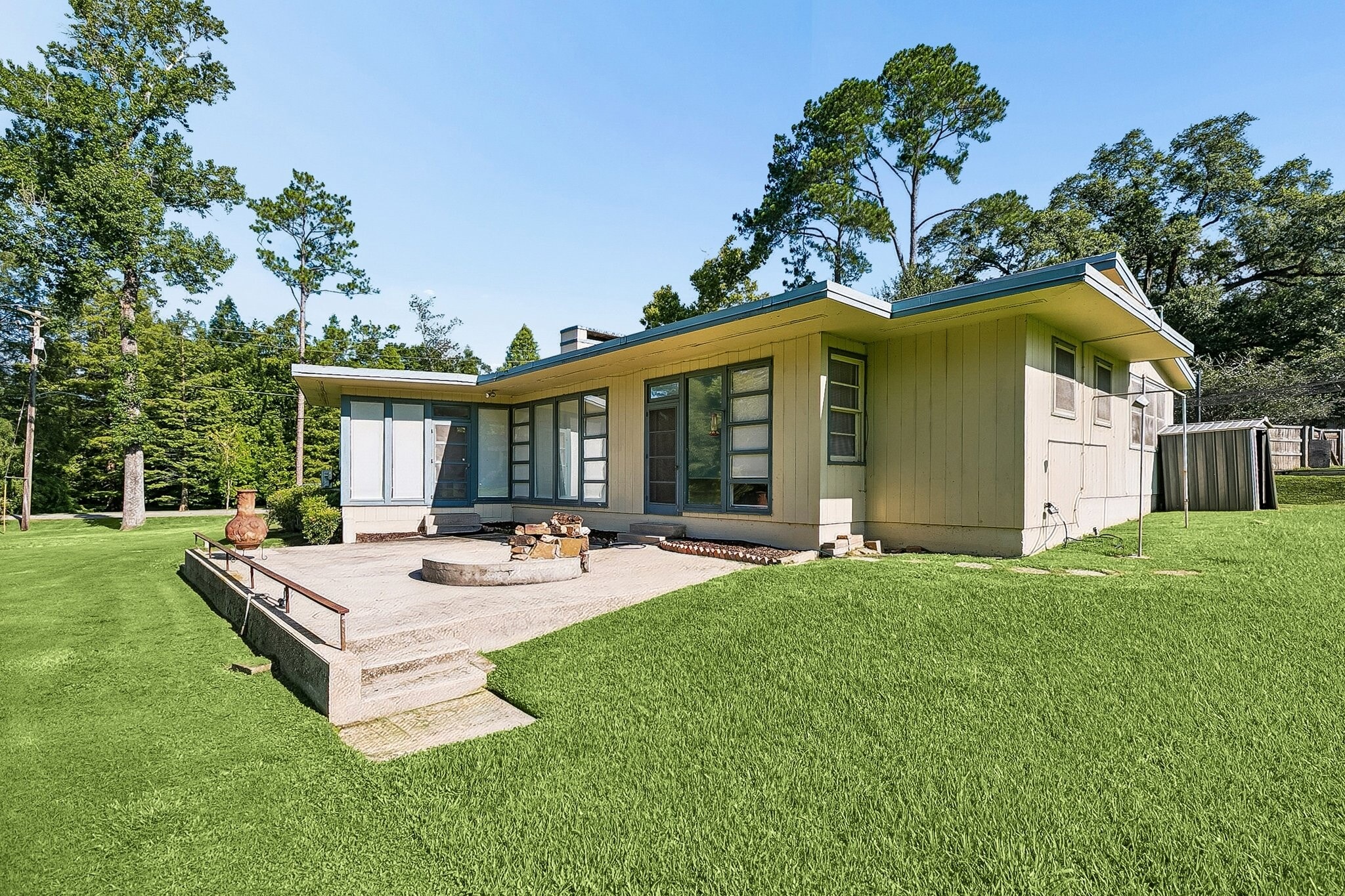 Building Photo - 1322 Knollwood Dr
