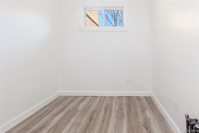 Building Photo - 100-30 Martense Ave