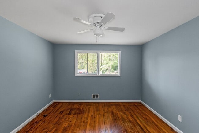 Building Photo - Don’t Miss Out! Look, Lease, and Live Spec...