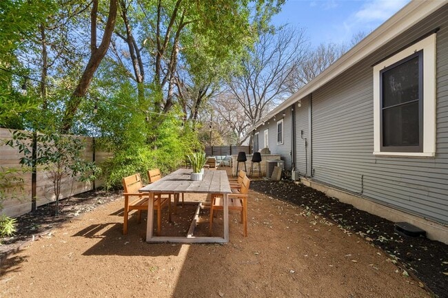 Building Photo - 4612 Avenue B