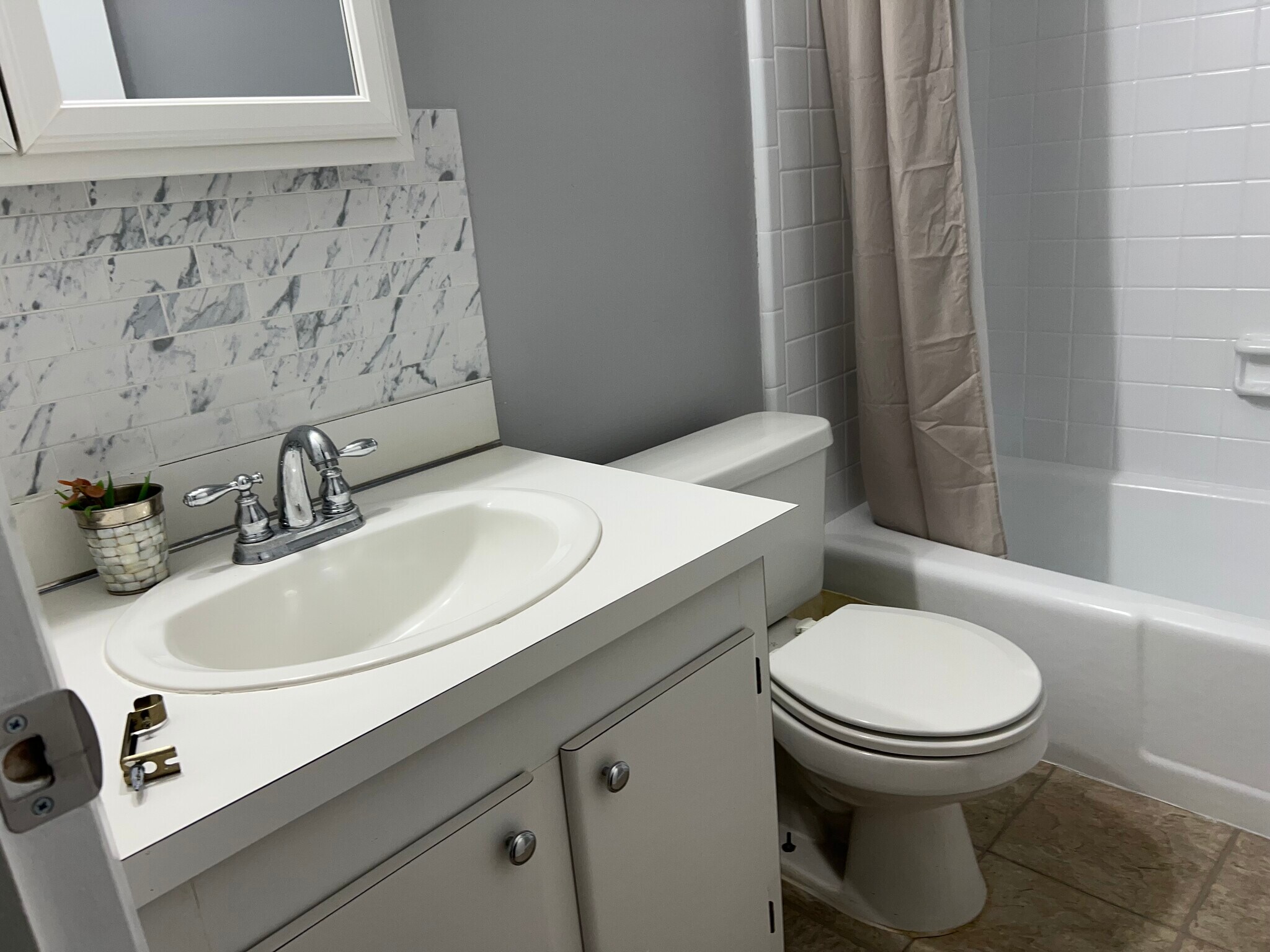 hall/guest bath - 3535 41st Ter S