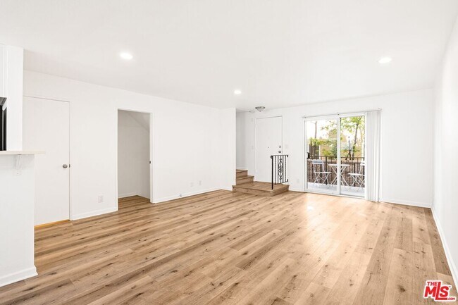 Building Photo - 2242 S Bentley Ave