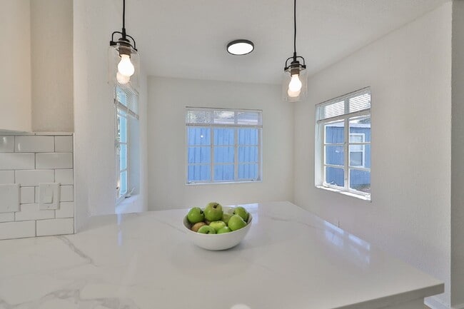 Building Photo - 867 53rd Terrace N