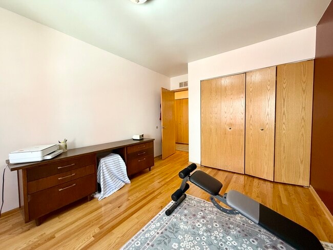Building Photo - 2105 S Tan Ct