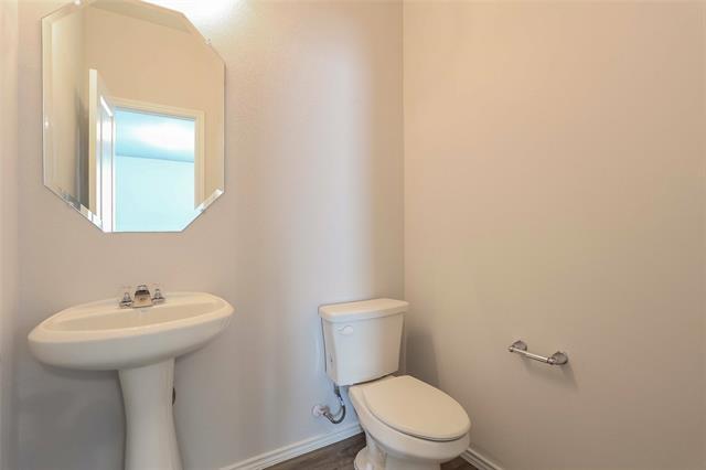 Building Photo - 5528 Eagle Point Dr